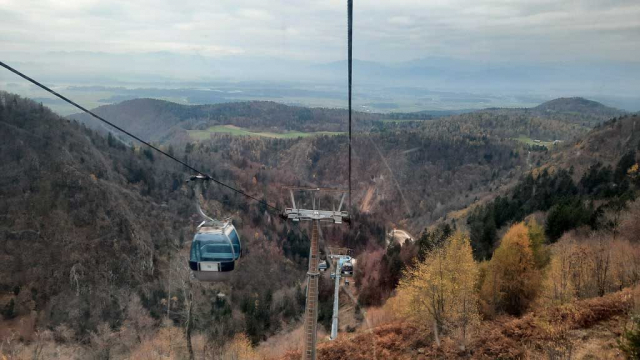 1_peljemo-se-gor_pogled-dol